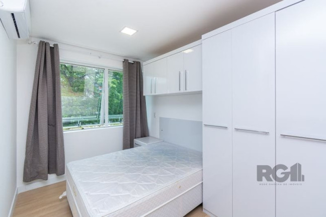 Imagem Apartamento com 1 Quarto para Alugar, 42 m² em Centro Histórico - Porto Alegre Imagem Apartamento com 1 Quarto para Alugar, 42 m² em Centro Histórico - Porto Alegre