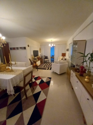 Imagem Imóvel com 3 Quartos à Venda, 128 m² em Icaraí - Niterói Imagem Imóvel com 3 Quartos à Venda, 128 m² em Icaraí - Niterói