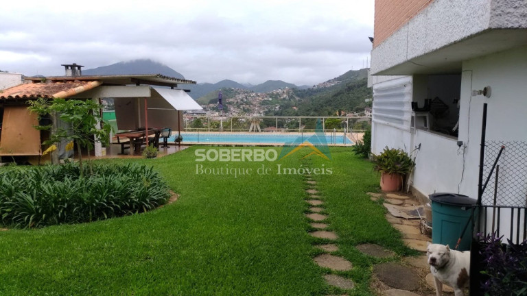 Casa com 3 Quartos à Venda, 1.500 m² em Golfe - Teresópolis