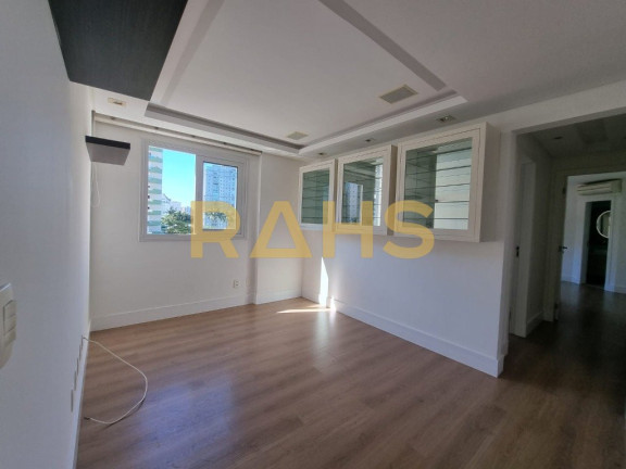 Imagem Apartamento com 3 Quartos à Venda, 180 m² em Atiradores - Joinville