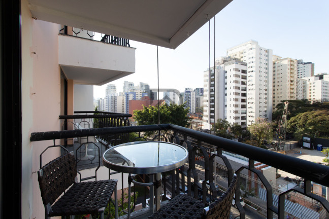 Imagem Apartamento com 3 Quartos à Venda, 95 m² em Moema - São Paulo Imagem Apartamento com 3 Quartos à Venda, 95 m² em Moema - São Paulo