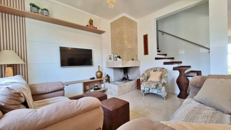 Imagem Casa com 4 Quartos à Venda, em Noiva Do Mar - Xangri-lá Imagem Casa com 4 Quartos à Venda, em Noiva Do Mar - Xangri-lá