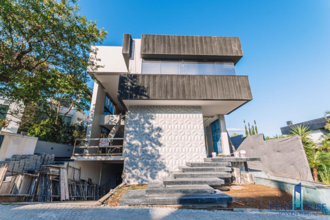 Casa com 4 Quartos à Venda, 525 m² em Praia Do Estaleiro - Balneário Camboriú