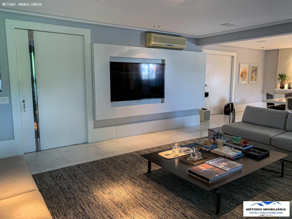 Imagem Imóvel com 3 Quartos à Venda, 292 m² em Higienópolis - São Paulo Imagem Imóvel com 3 Quartos à Venda, 292 m² em Higienópolis - São Paulo