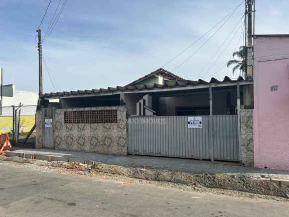 Imagem Casa com 6 Quartos à Venda, 216 m² em Centro - Santa Branca Imagem Casa com 6 Quartos à Venda, 216 m² em Centro - Santa Branca