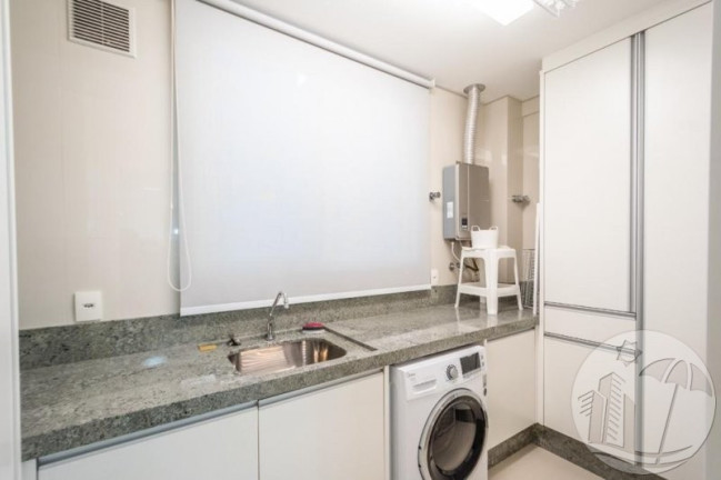 Imagem Apartamento com 3 Quartos à Venda, 133 m² em Centro - Balneário Camboriú Imagem Apartamento com 3 Quartos à Venda, 133 m² em Centro - Balneário Camboriú