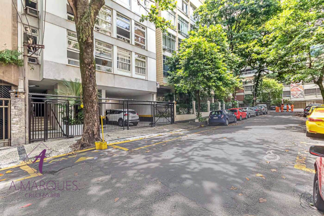 Imagem Apartamento com 2 Quartos à Venda, 80 m² em Copacabana - Rio De Janeiro