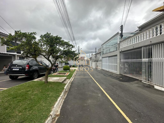 Imagem Casa com 3 Quartos à Venda, 72 m² em Alto Boqueirão - Curitiba Imagem Casa com 3 Quartos à Venda, 72 m² em Alto Boqueirão - Curitiba