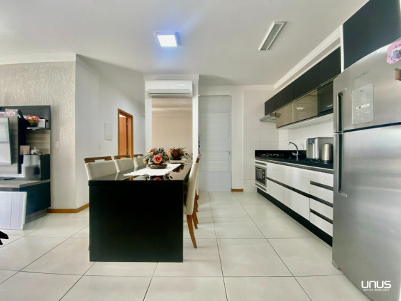 Imagem Apartamento com 3 Quartos à Venda, 130 m² em Barreiros - São José