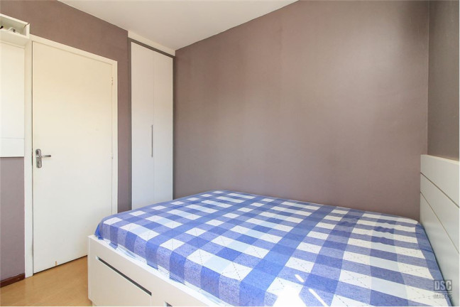 Imagem Casa com 3 Quartos à Venda, em Vila Nova - Porto Alegre Imagem Casa com 3 Quartos à Venda, em Vila Nova - Porto Alegre
