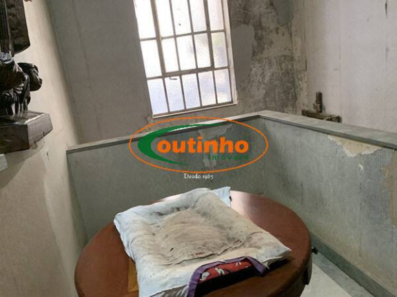 Imagem Casa com 6 Quartos à Venda, 480 m² em Tijuca - Rio De Janeiro Imagem Casa com 6 Quartos à Venda, 480 m² em Tijuca - Rio De Janeiro