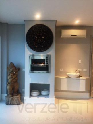 Imagem Apartamento com 3 Quartos para Alugar, 182 m² em Centro - Balneário Camboriú