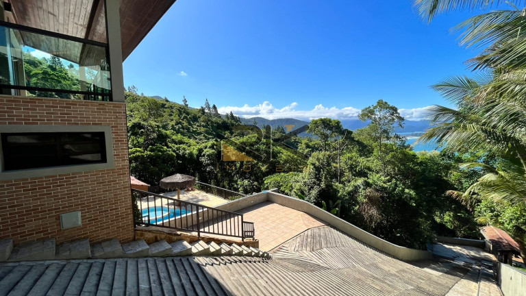 Imagem Sobrado com 3 Quartos à Venda, 600 m² em Toninhas - Ubatuba Imagem Sobrado com 3 Quartos à Venda, 600 m² em Toninhas - Ubatuba