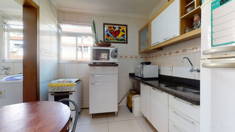 Imagem Imóvel com 2 Quartos à Venda, 48 m² em Camaquã - Porto Alegre Imagem Imóvel com 2 Quartos à Venda, 48 m² em Camaquã - Porto Alegre