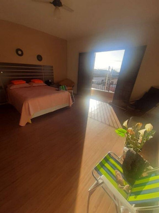 Imagem Casa com 2 Quartos à Venda, 150 m² em Vila Jaboticabeira - Taubaté Imagem Casa com 2 Quartos à Venda, 150 m² em Vila Jaboticabeira - Taubaté