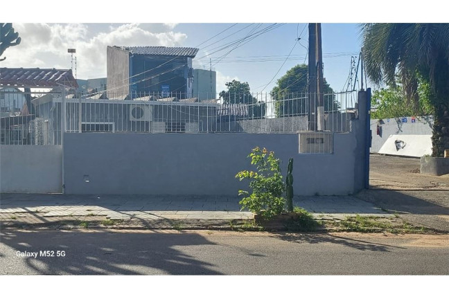 Imagem Casa com 3 Quartos à Venda,  em Partenon - Porto Alegre