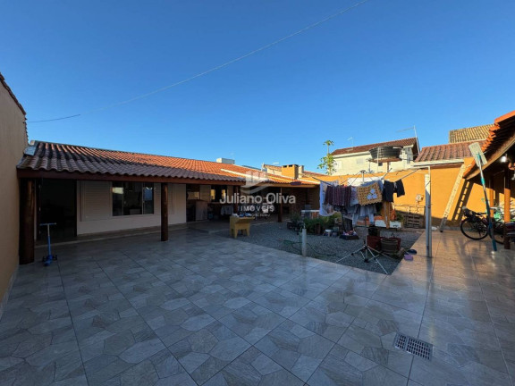 Imagem Casa à Venda, 179 m² em Barra Do Sai - Itapoá