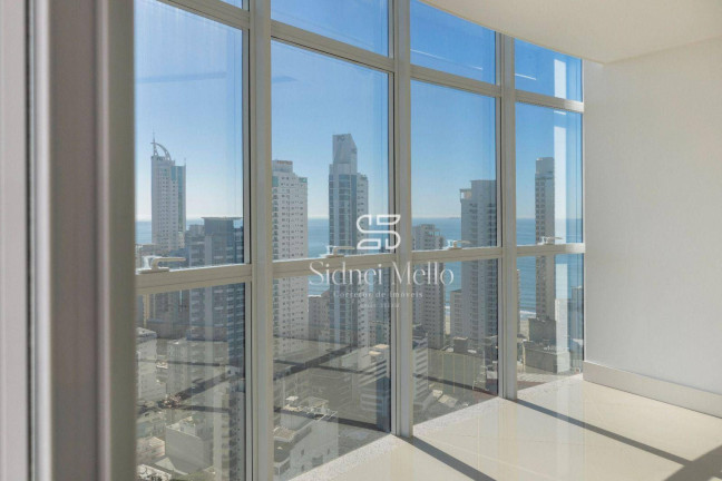 Apartamento com 3 Quartos à Venda, 130 m² em 2 Quadra Centro - Balneário Camboriú