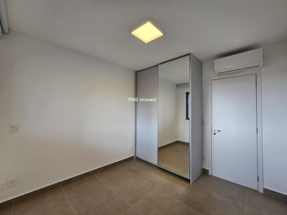 Imagem Imóvel com 1 Quarto para Alugar, 53 m² em Moema - São Paulo Imagem Imóvel com 1 Quarto para Alugar, 53 m² em Moema - São Paulo