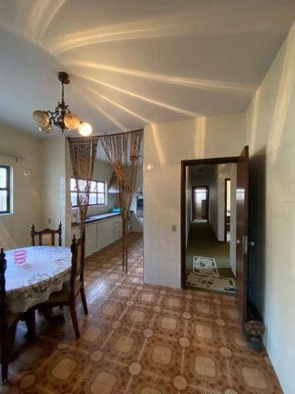 Imagem Casa com 3 Quartos à Venda, 330 m² em Botucatu Imagem Casa com 3 Quartos à Venda, 330 m² em Botucatu