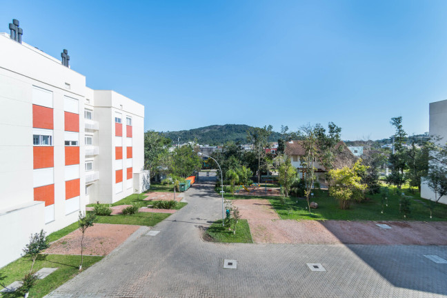 Imagem Imóvel com 3 Quartos à Venda, em Hípica - Porto Alegre Imagem Imóvel com 3 Quartos à Venda, em Hípica - Porto Alegre