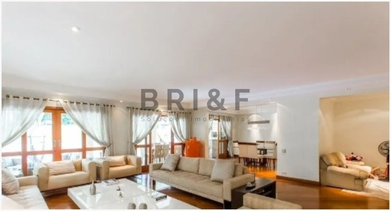Casa com 5 Quartos à Venda, 630 m² em Santo Amaro - São Paulo