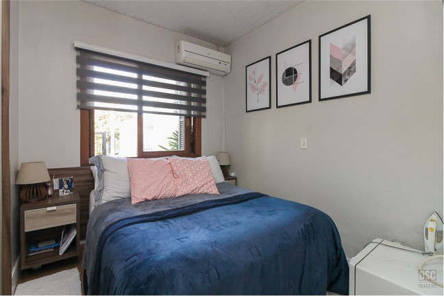 Imagem Casa com 3 Quartos à Venda,  em Hípica - Porto Alegre