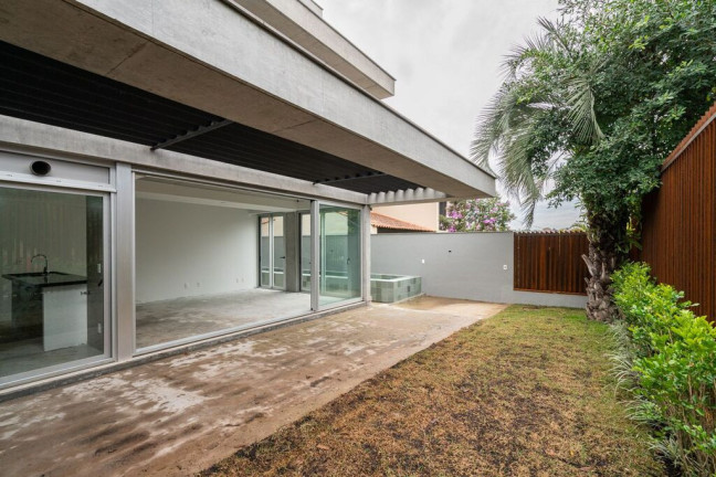 Imagem Apartamento com 3 Quartos à Venda, 206 m² em Três Figueiras - Porto Alegre Imagem Apartamento com 3 Quartos à Venda, 206 m² em Três Figueiras - Porto Alegre