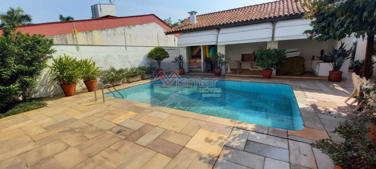 Imagem Casa com 4 Quartos à Venda, 306 m² em Jardim Virgínia - Guarujá Imagem Casa com 4 Quartos à Venda, 306 m² em Jardim Virgínia - Guarujá