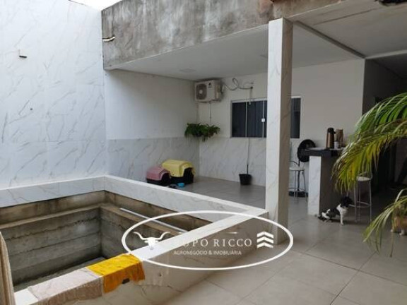 Imagem Casa com 2 Quartos à Venda, 180 m² em Centro - Barra Do Garças Imagem Casa com 2 Quartos à Venda, 180 m² em Centro - Barra Do Garças