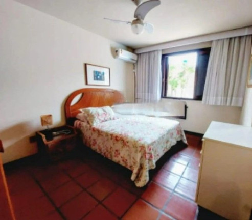 Imagem Casa com 5 Quartos à Venda, 427 m² em Centro - Guaratuba Imagem Casa com 5 Quartos à Venda, 427 m² em Centro - Guaratuba