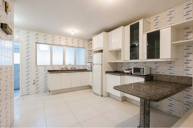 Imagem Apartamento com 3 Quartos à Venda, 167 m² em Centro Histórico - Porto Alegre Imagem Apartamento com 3 Quartos à Venda, 167 m² em Centro Histórico - Porto Alegre
