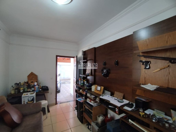 Imagem Casa com 3 Quartos à Venda, 200 m² em Pacaembu - Uberaba Imagem Casa com 3 Quartos à Venda, 200 m² em Pacaembu - Uberaba