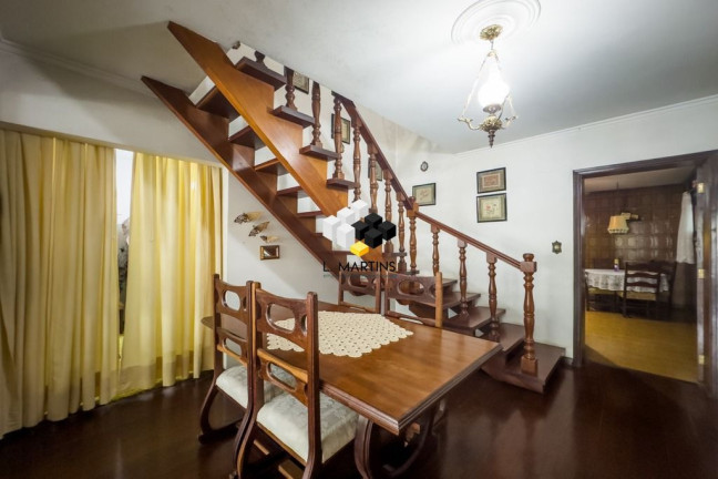 Imagem Casa com 3 Quartos à Venda, 285 m² em Bela Vista - Porto Alegre Imagem Casa com 3 Quartos à Venda, 285 m² em Bela Vista - Porto Alegre