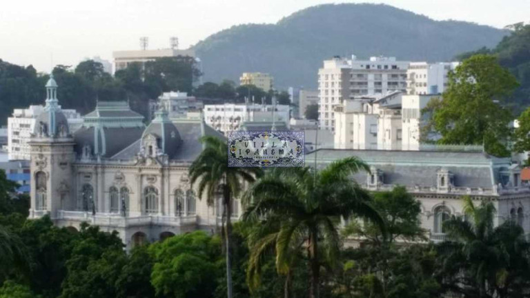Imagem Apartamento com 3 Quartos à Venda, 264 m² em Laranjeiras - Rio De Janeiro Imagem Apartamento com 3 Quartos à Venda, 264 m² em Laranjeiras - Rio De Janeiro