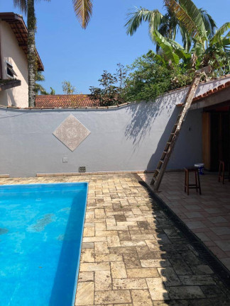 Imagem Casa com 4 Quartos à Venda, 480 m² em Ubatuba Imagem Casa com 4 Quartos à Venda, 480 m² em Ubatuba