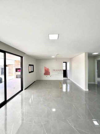 Imagem Sobrado com 4 Quartos à Venda, 265 m² em Santa Regina - Camboriú Imagem Sobrado com 4 Quartos à Venda, 265 m² em Santa Regina - Camboriú
