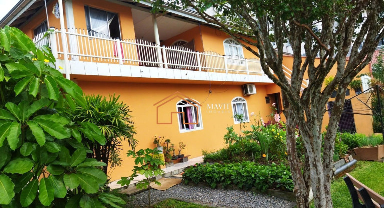 Imagem Casa com 12 Quartos à Venda, 348 m² em Costa E Silva - Joinville Imagem Casa com 12 Quartos à Venda, 348 m² em Costa E Silva - Joinville