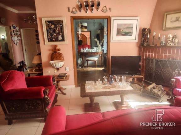 Imagem Casa com 3 Quartos à Venda, 200 m² em Albuquerque - Teresópolis Imagem Casa com 3 Quartos à Venda, 200 m² em Albuquerque - Teresópolis