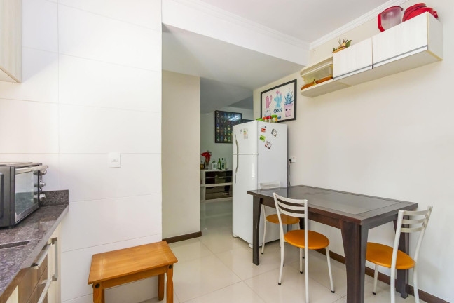 Imagem Sobrado com 3 Quartos à Venda, 154 m² em Santa Felicidade - Curitiba