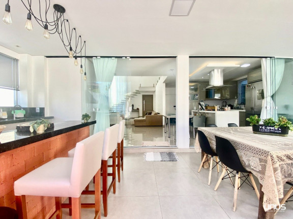 Imagem Casa com 3 Quartos à Venda, 360 m² em Forquilhinha - São José Imagem Casa com 3 Quartos à Venda, 360 m² em Forquilhinha - São José