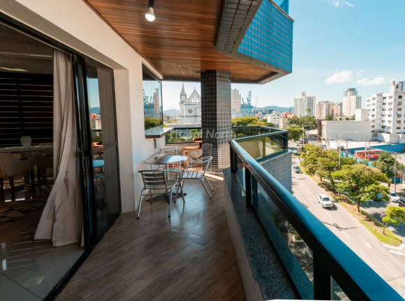 Imagem Apartamento com 4 Quartos à Venda, 280 m² em Centro - Itajaí