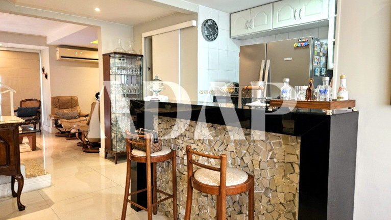 Imagem Casa com 3 Quartos à Venda, 140 m² em Vargem Pequena - Rio De Janeiro