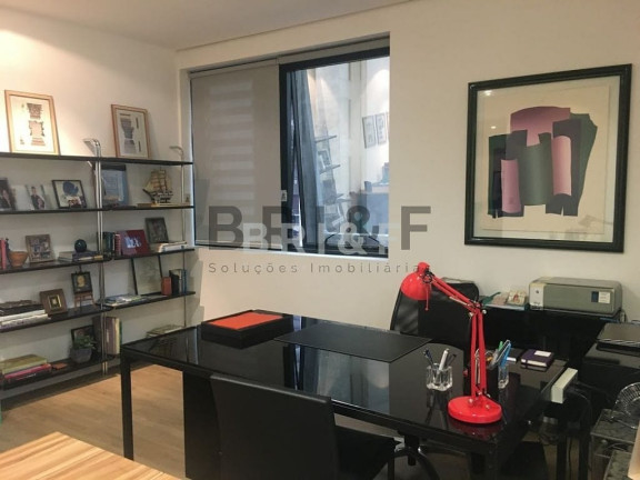 Imóvel Comercial à Venda, 35 m² em Cidade Monções - São Paulo