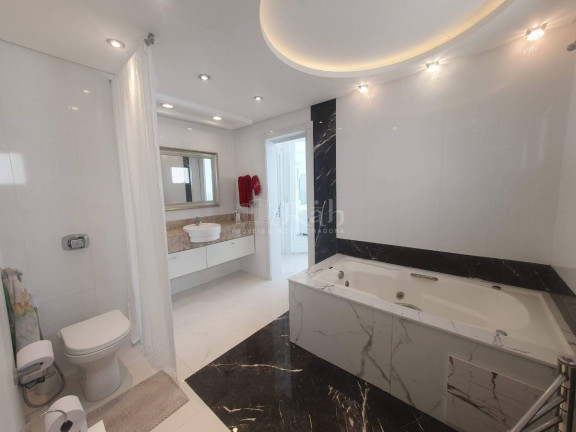 Imagem Apartamento com 3 Quartos à Venda, 206 m² em Centro - Balneário Camboriú