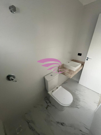 Imagem Casa com 3 Quartos à Venda, 137 m² em Uberaba - Curitiba Imagem Casa com 3 Quartos à Venda, 137 m² em Uberaba - Curitiba