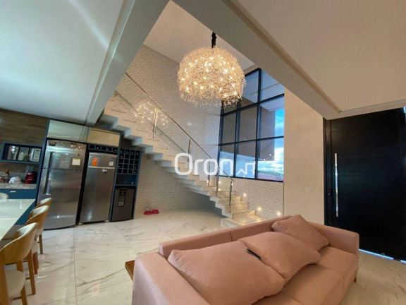 Sobrado com 4 Quartos à Venda, 250 m² em Vila Atalaia - Goiânia