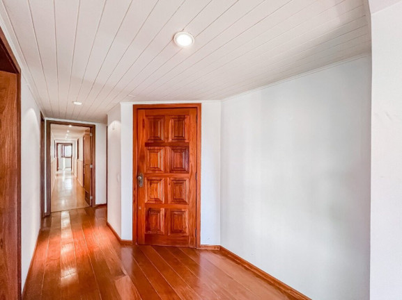 Imagem Imóvel com 3 Quartos à Venda, em Moinhos De Vento - Porto Alegre Imagem Imóvel com 3 Quartos à Venda, em Moinhos De Vento - Porto Alegre