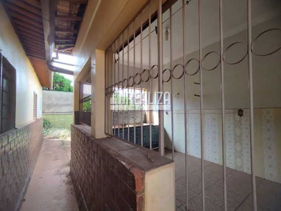 Imagem Casa com 2 Quartos à Venda, 220 m² em Santa Maria - Uberaba Imagem Casa com 2 Quartos à Venda, 220 m² em Santa Maria - Uberaba
