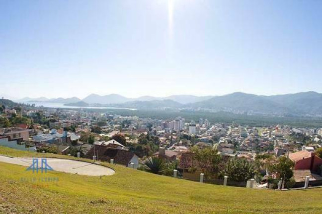 Imagem Terreno à Venda, 720 m² em Trindade - Florianópolis Imagem Terreno à Venda, 720 m² em Trindade - Florianópolis